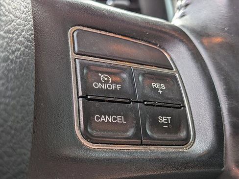 Used 2017 RAM 3500 SLT w/ SLT Plus D￩cor Group image 12