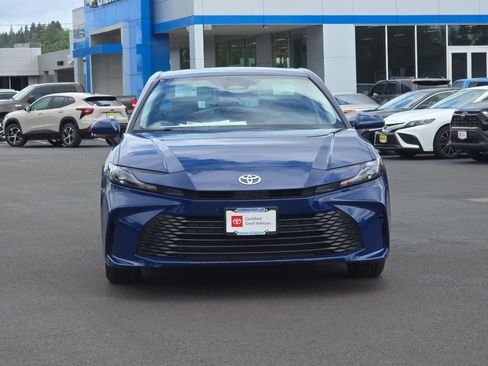 Certified 2025 Toyota Camry LE FWD image 3