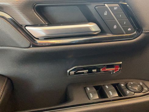 Used 2022 GMC Sierra 1500 AT4 w/ AT4 Preferred Package AWD/4WD image 28