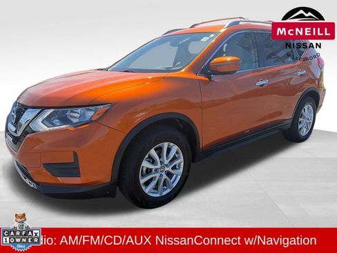 Used 2017 Nissan Rogue SV w/ SV Premium Package AWD/4WD image 3