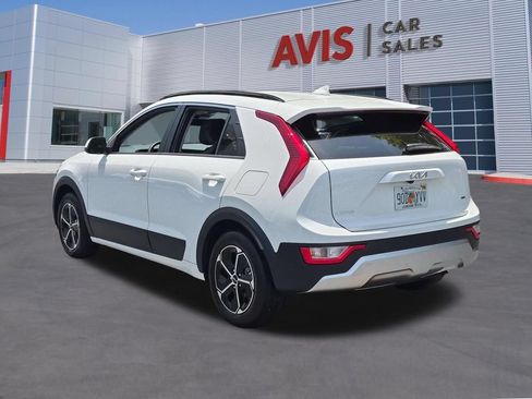 Used 2025 Kia Niro LX FWD image 9