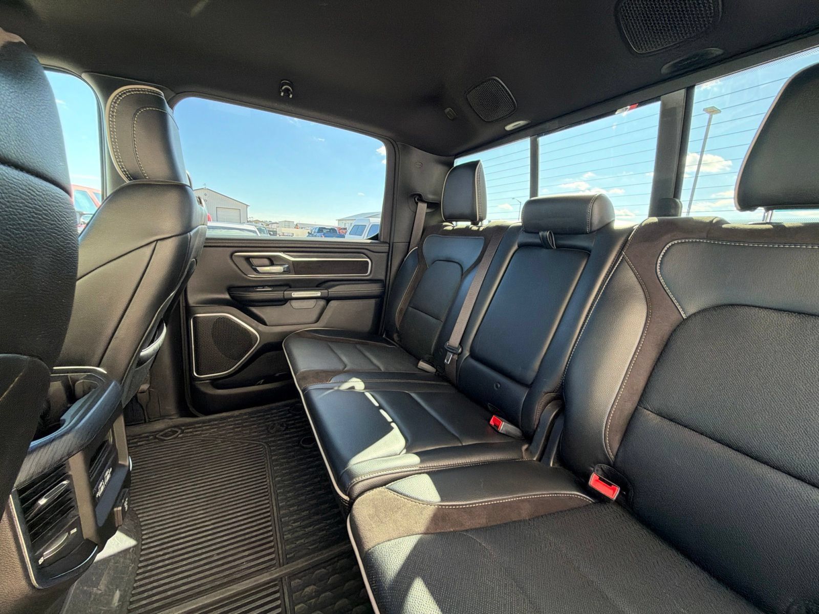 Used 2023 RAM 1500 Laramie AWD/4WD image 12