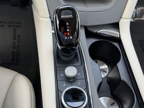 Certified 2022 Cadillac XT6 Premium Luxury w/ LPO, Floor Liner Package image 26