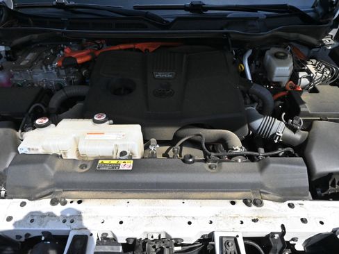 Used 2023 Toyota Sequoia Limited RWD image 36