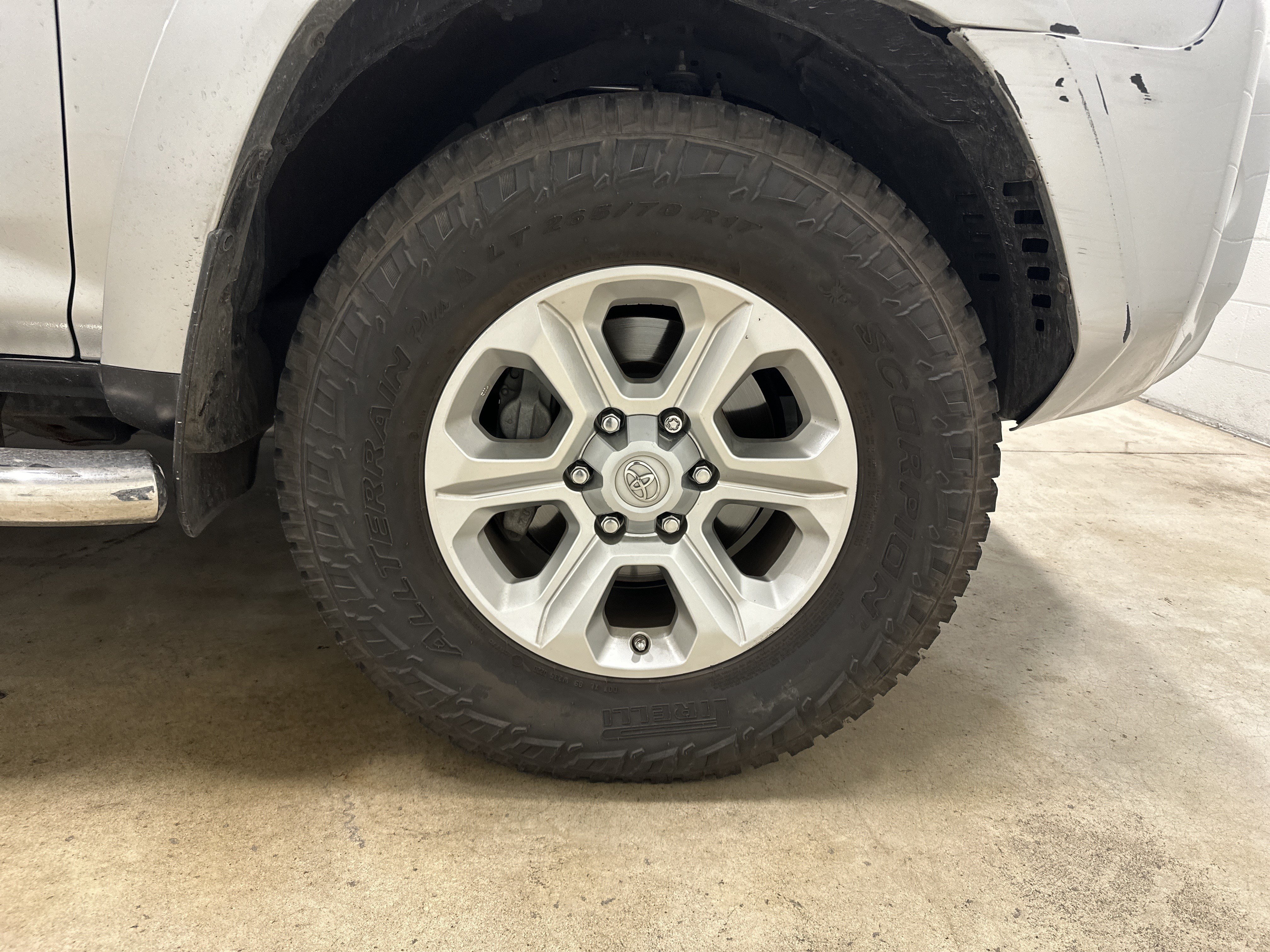 Used 2016 Toyota 4Runner SR5 Premium w/ Convenience Package AWD/4WD image 13