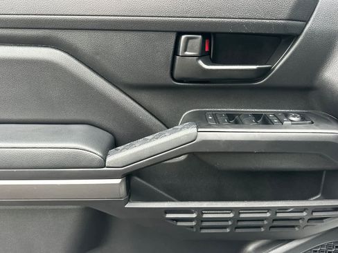 Used 2024 Toyota Tacoma SR5 image 12