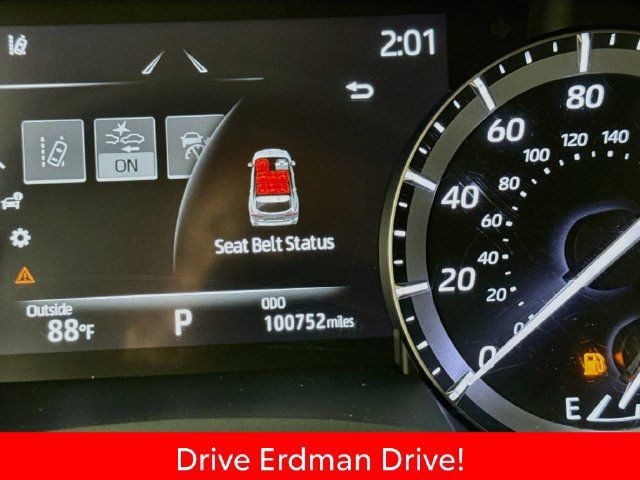 Used 2021 Toyota Highlander XLE FWD image 33