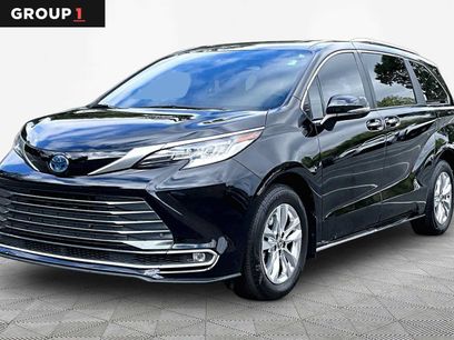 Used 2025 Toyota Sienna Limited
