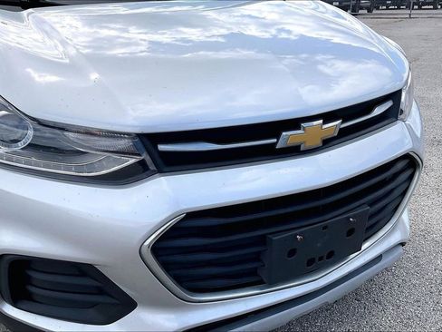 Used 2019 Chevrolet Trax LT w/ LT Convenience Package FWD image 34