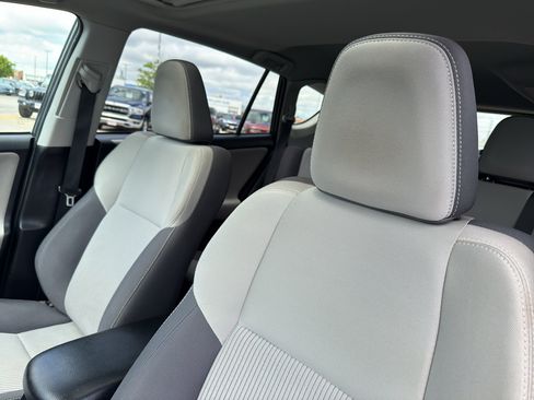 Used 2015 Toyota RAV4 XLE AWD/4WD image 27