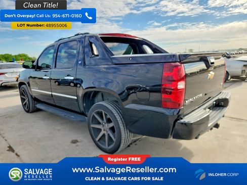Used 2011 Chevrolet Avalanche LT RWD image 3