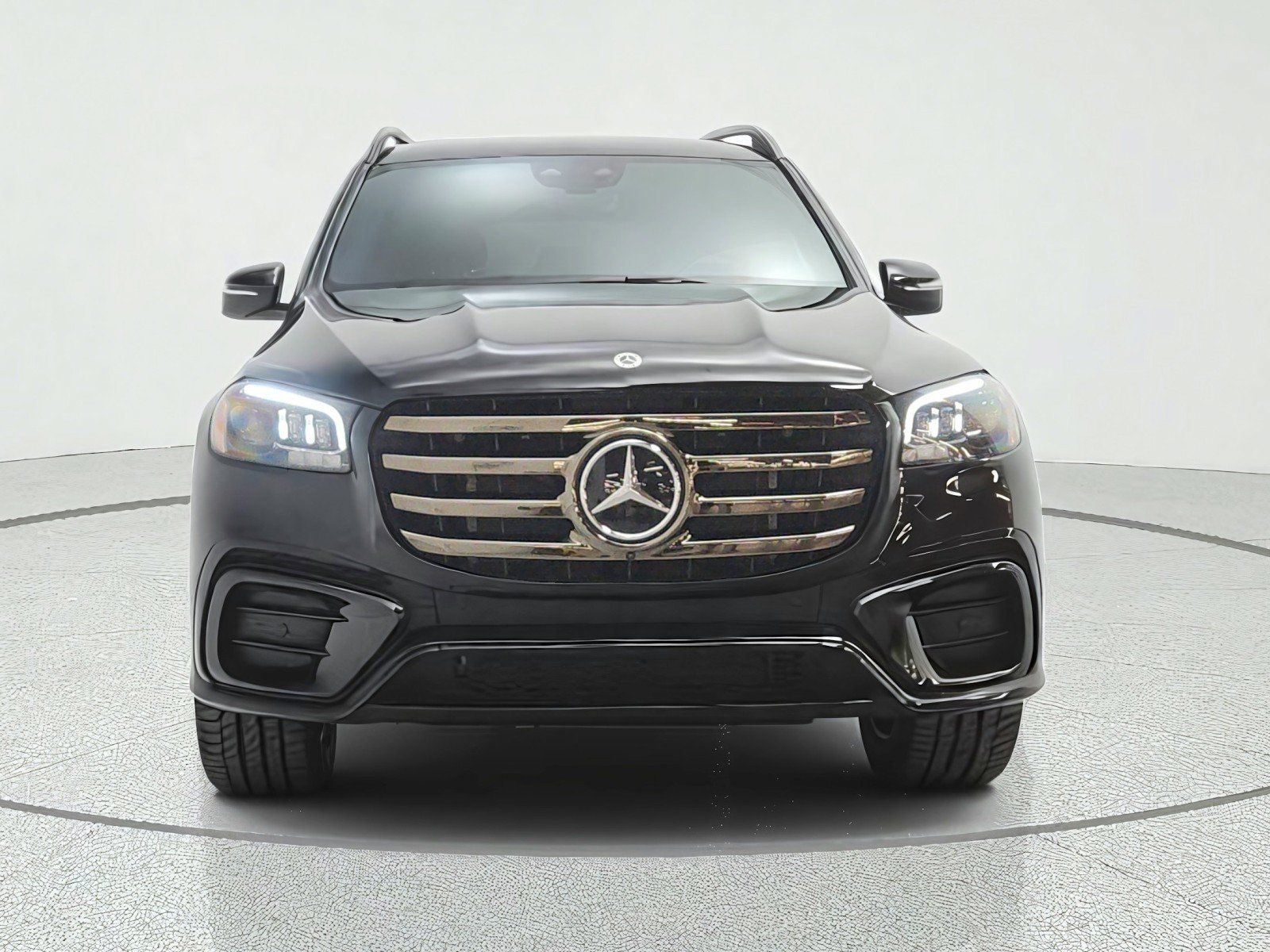Used 2025 Mercedes-Benz GLS 450 4MATIC image 2