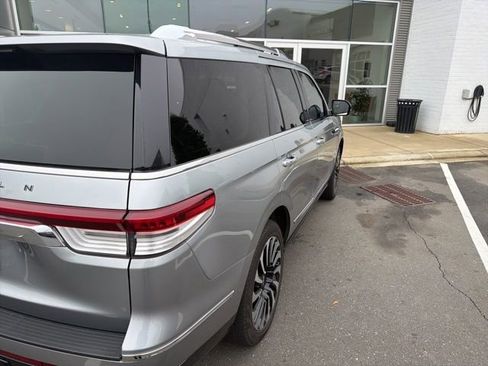 Used 2024 Lincoln Navigator Black Label AWD/4WD image 9