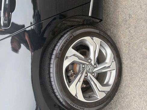 Used 2020 Honda Accord EX image 5