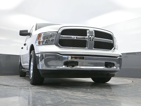Used 2022 RAM 1500 Classic SLT AWD/4WD image 36