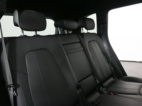 Certified 2022 Mercedes-Benz GLB 250 image 21