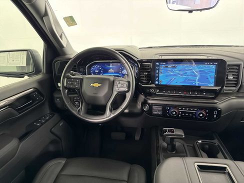 Used 2022 Chevrolet Silverado 1500 LTZ w/ LTZ Premium Package AWD/4WD image 22