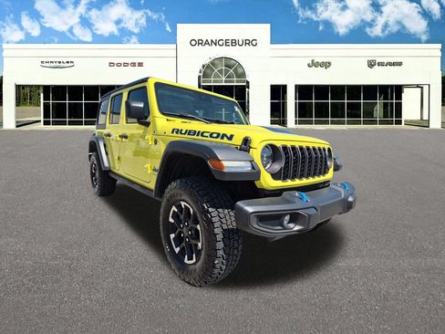 Used 2024 Jeep Wrangler Unlimited Rubicon 4xe AWD/4WD image 2