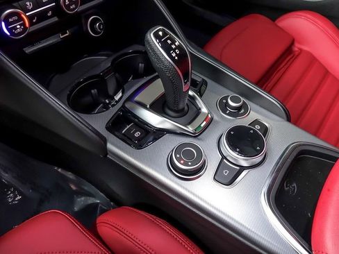 New 2025 Alfa Romeo Giulia AWD w/ Driving Assist Package image 19