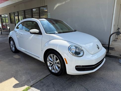 Used 2013 Volkswagen Beetle TDI FWD image 1