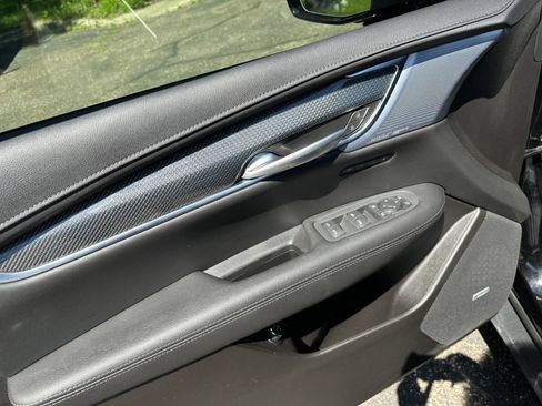 Used 2025 Cadillac XT5 Sportv w/ Technology Package AWD/4WD image 16