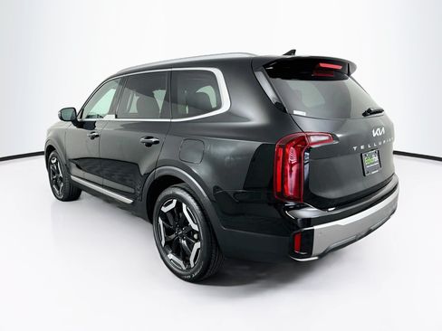 Used 2025 Kia Telluride S FWD image 5