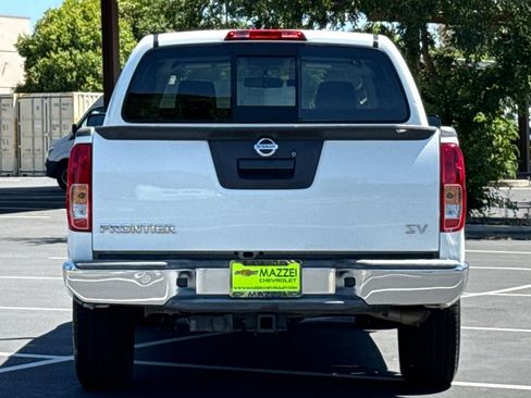 Used 2019 Nissan Frontier SV RWD image 11
