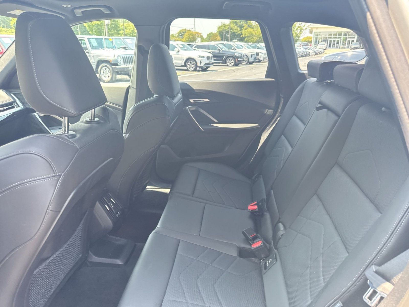 Used 2023 BMW X1 xDrive28i w/ Convenience Package AWD/4WD image 4