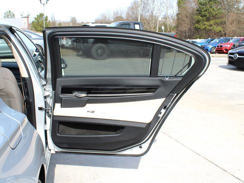Used 2009 BMW 750Li 750Li image 36