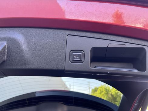Used 2020 Cadillac XT4 Premium Luxury image 20