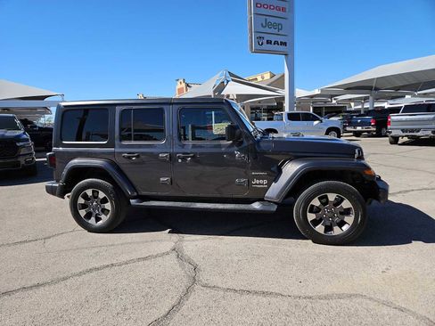 Used 2020 Jeep Wrangler Unlimited Sahara image 9