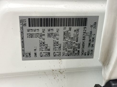 Used 2023 Nissan Rogue S AWD/4WD image 11