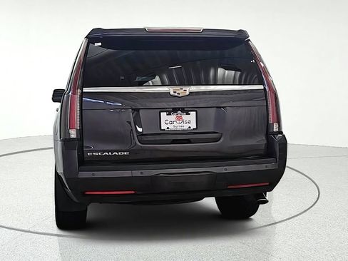 Used 2018 Cadillac Escalade Luxury AWD/4WD image 5