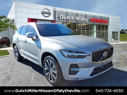 Used 2022 Volvo XC60 B5 Momentum w/ Advanced Package