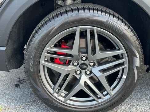 Used 2025 Ford Explorer ST-Line w/ ST-Line Street Pack image 6