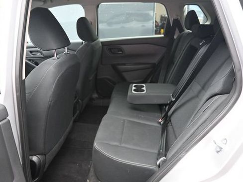 Used 2024 Nissan Rogue S AWD/4WD image 11