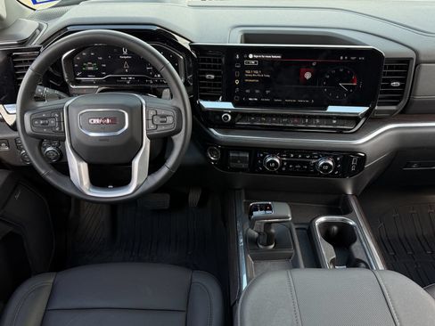 Used 2025 GMC Sierra 1500 SLT AWD/4WD image 15