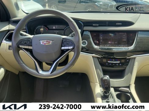 Used 2021 Cadillac XT6 Premium Luxury image 13