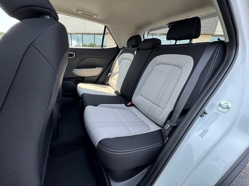 Used 2026 Hyundai Venue SEL FWD image 11
