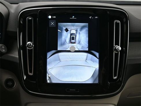 New 2026 Volvo XC40 B4 Plus w/ Protection Package Premier image 21