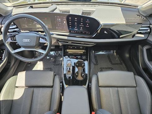 Used 2025 Audi A5 2.0T Premium Plus w/ Premium Plus AWD/4WD image 4