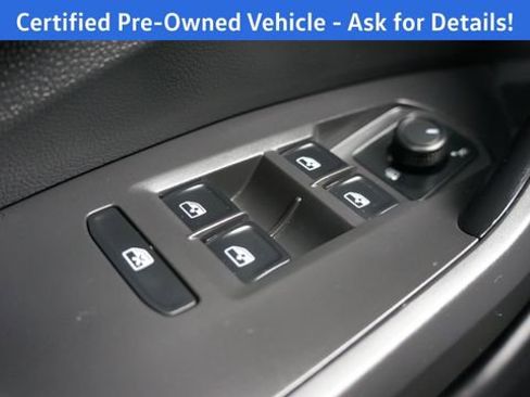 Used 2019 Volkswagen Jetta R-Line image 12