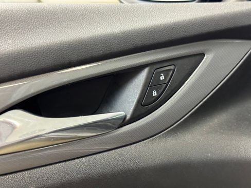 Used 2020 Buick Regal Preferred w/ Sights and Sounds Package FWD image 9