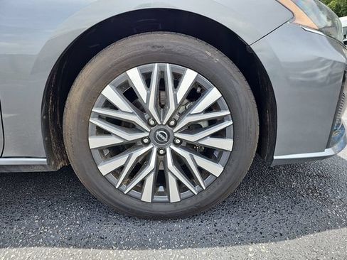 Used 2023 Nissan Altima 2.5 SV FWD image 35