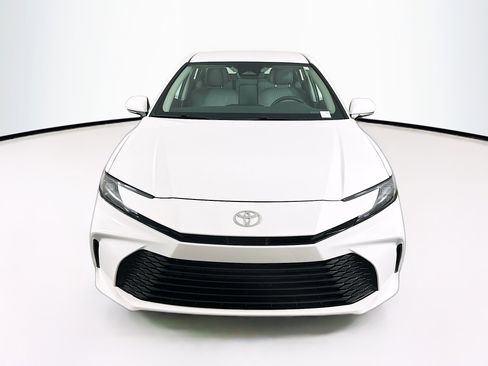 Used 2025 Toyota Camry LE w/ Convenience Package image 2