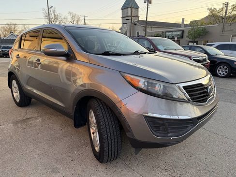 Used 2012 Kia Sportage LX image 11