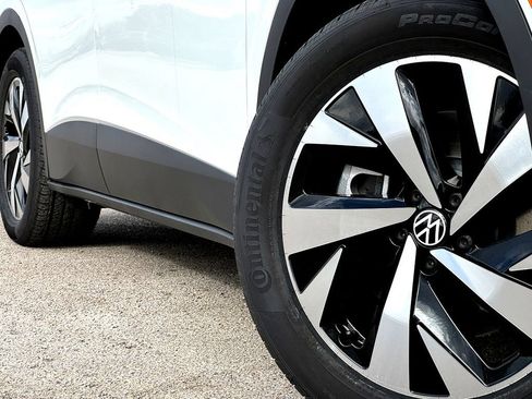 New 2026 Volkswagen ID.4 Pro RWD image 2