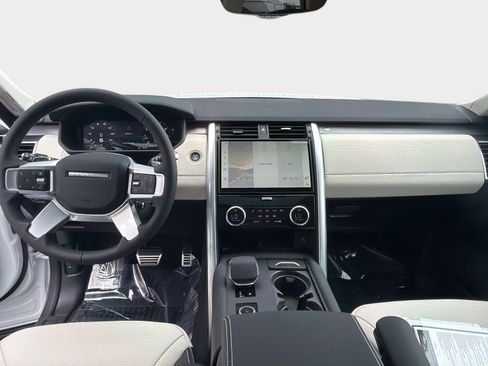 New 2026 Land Rover Discovery Dynamic SE AWD/4WD image 15