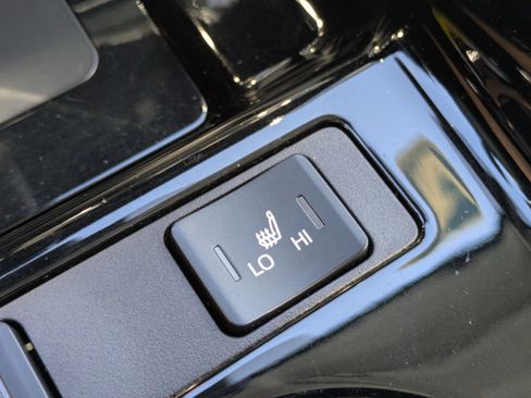 Used 2021 Toyota Prius Prime Limited image 25