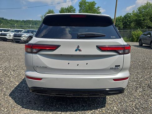 New 2025 Mitsubishi Outlander SEL image 5